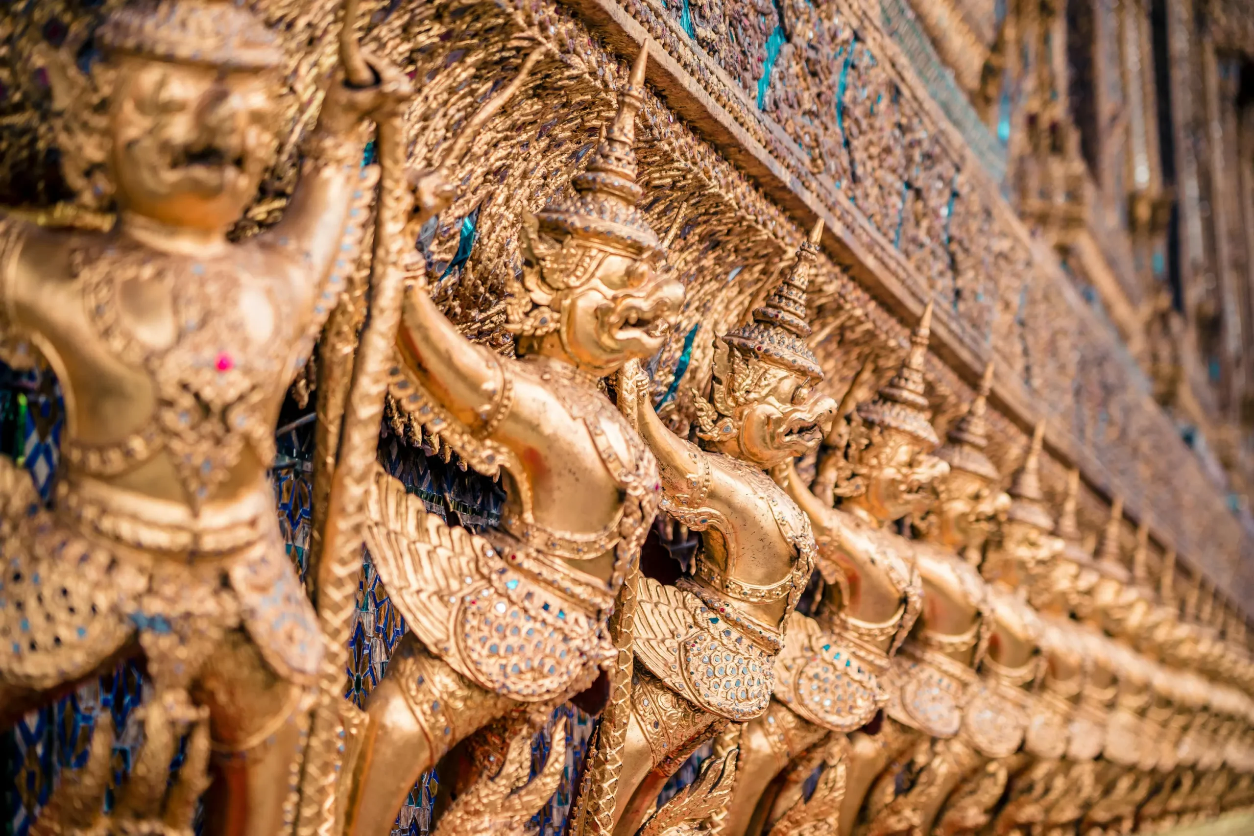 Thailand Golden Statues